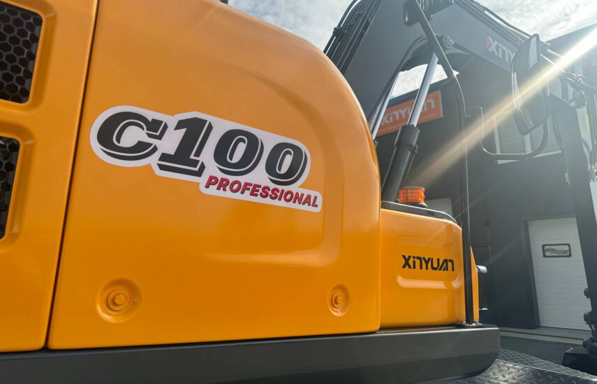 Колесный экскаватор XINYUAN C100 Professional